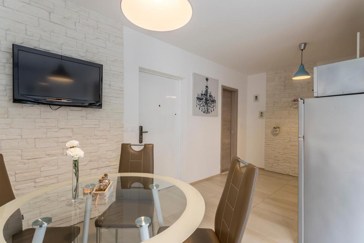 Apartments Fortica Целина Экстерьер фото